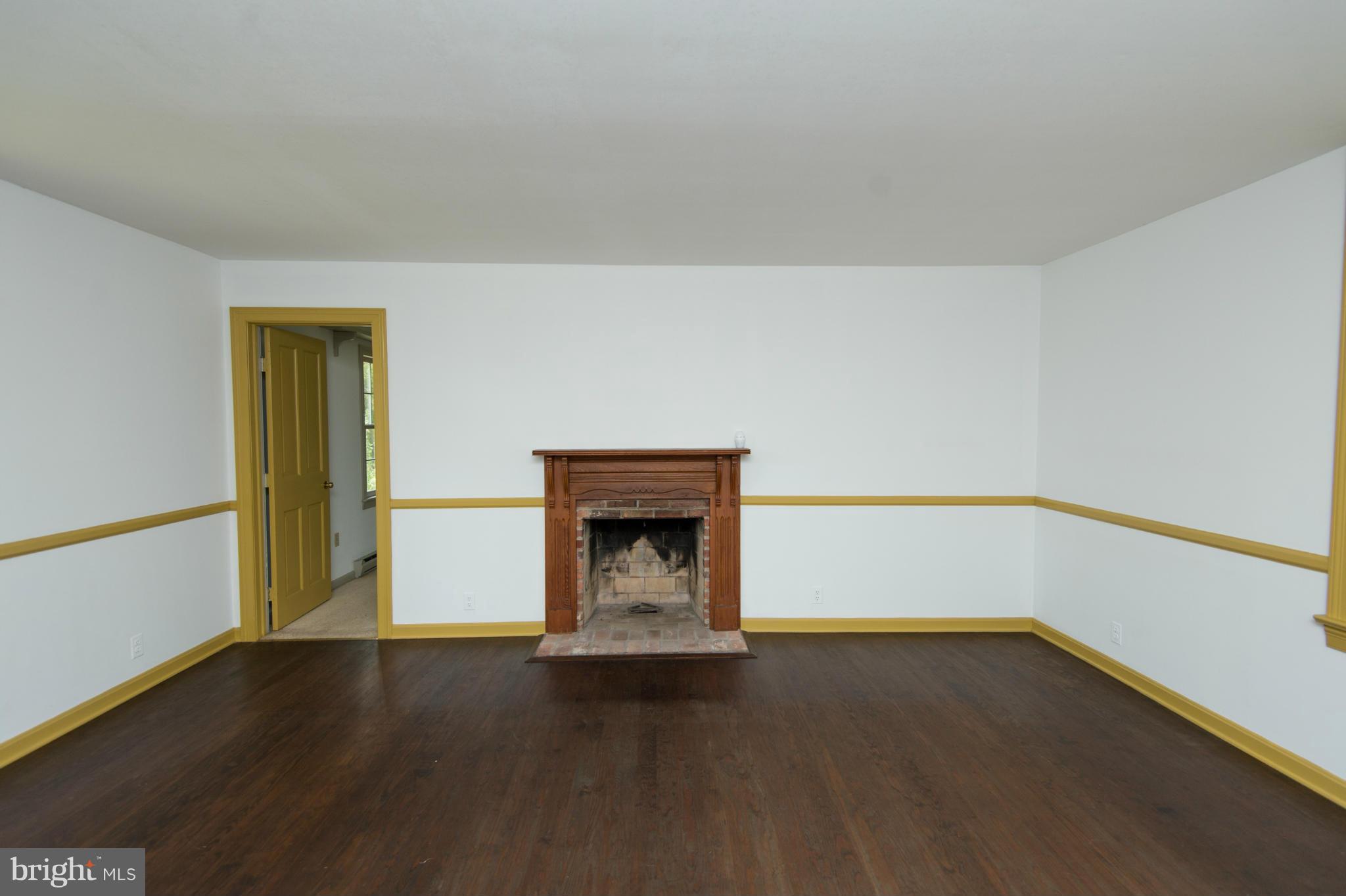 6105 Twin Point Cove Road Cambridge, MD 21613 - Photo 13 of 30 Living Room