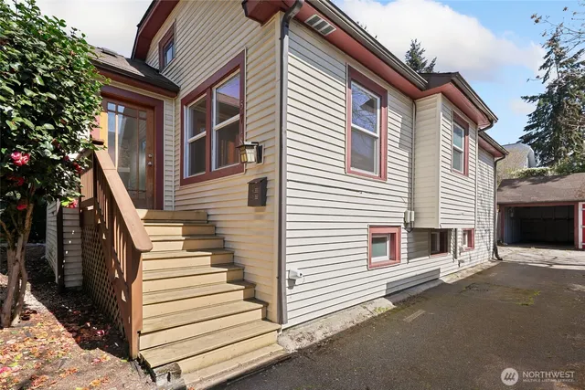 $888,249 | 5718 25th Avenue Northeast, Seattle, WA 98105