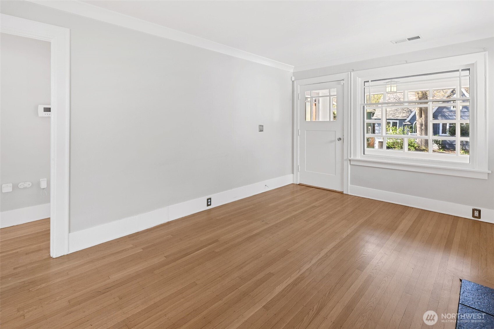 5718 25th Avenue Northeast Seattle, WA 98105 - Photo 11 of 40