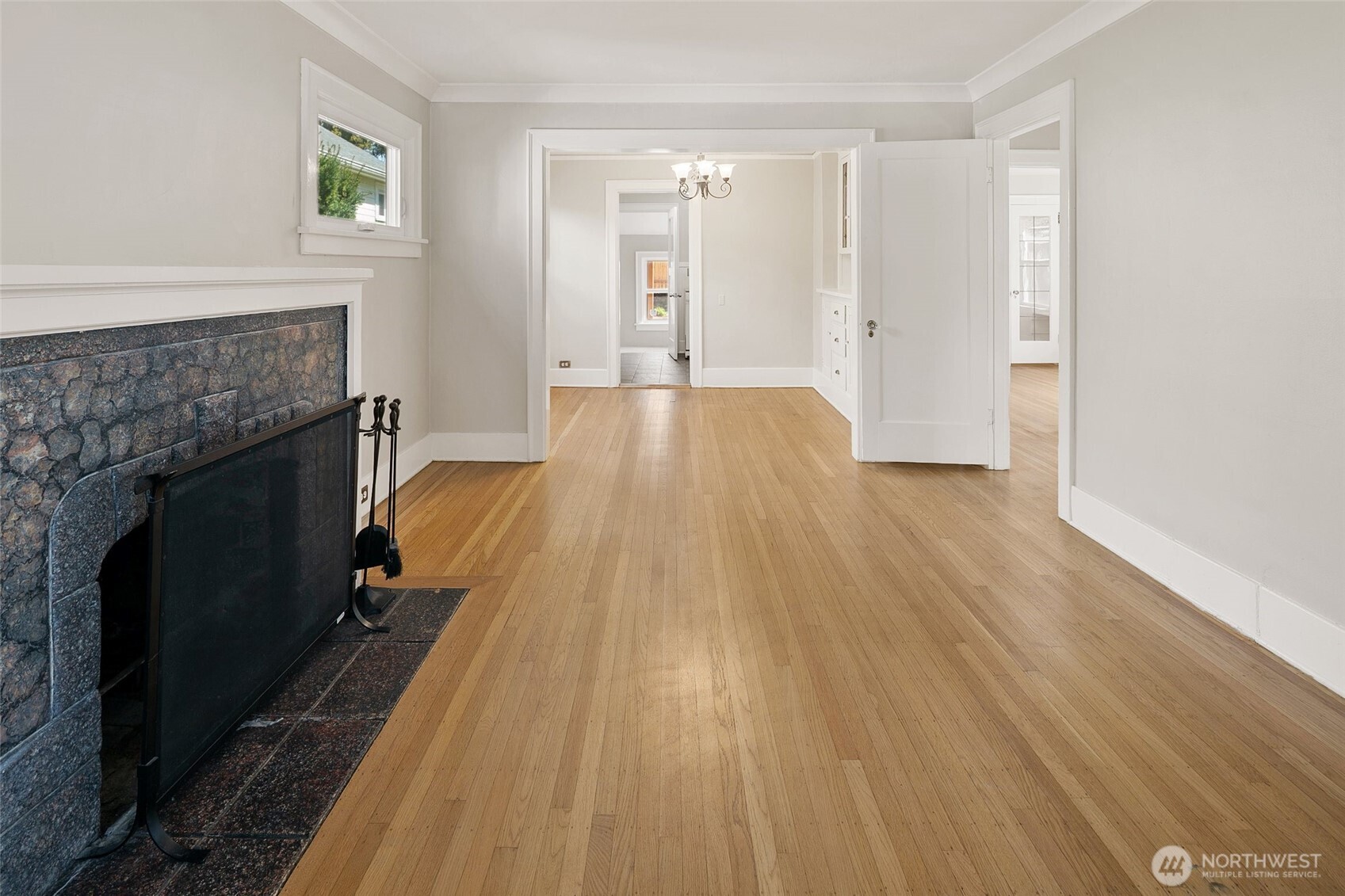 5718 25th Avenue Northeast Seattle, WA 98105 - Photo 13 of 40