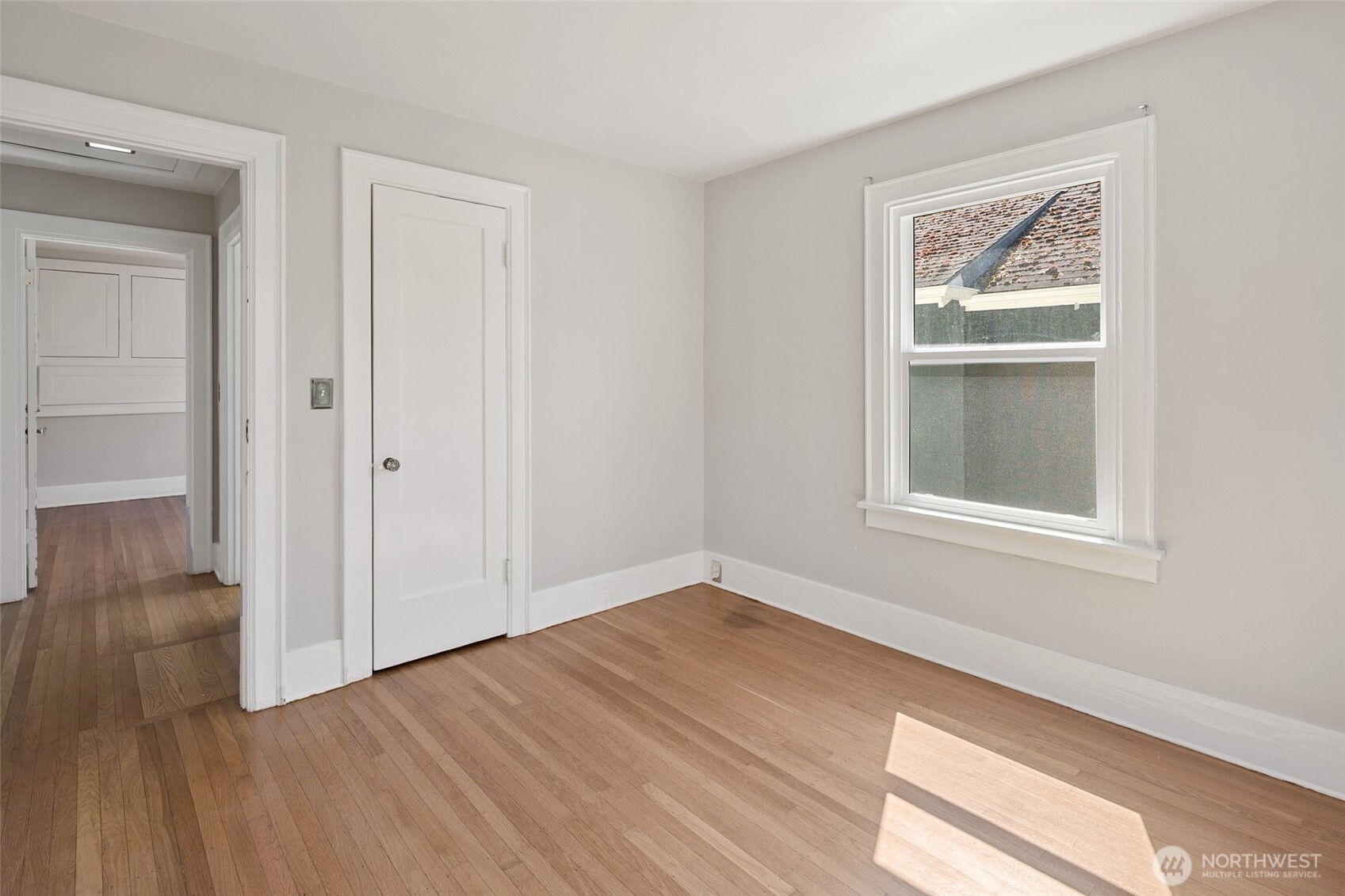 5718 25th Avenue Northeast Seattle, WA 98105 - Photo 25 of 40