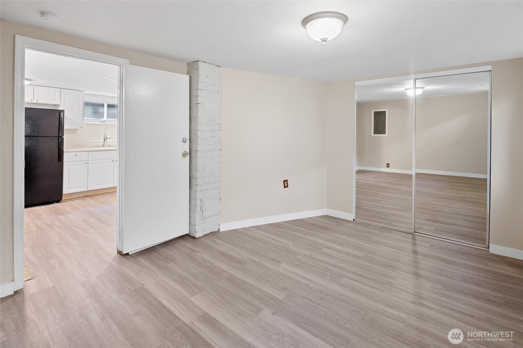 5718 25th Avenue Northeast Seattle, WA 98105 - Photo 33 of 40