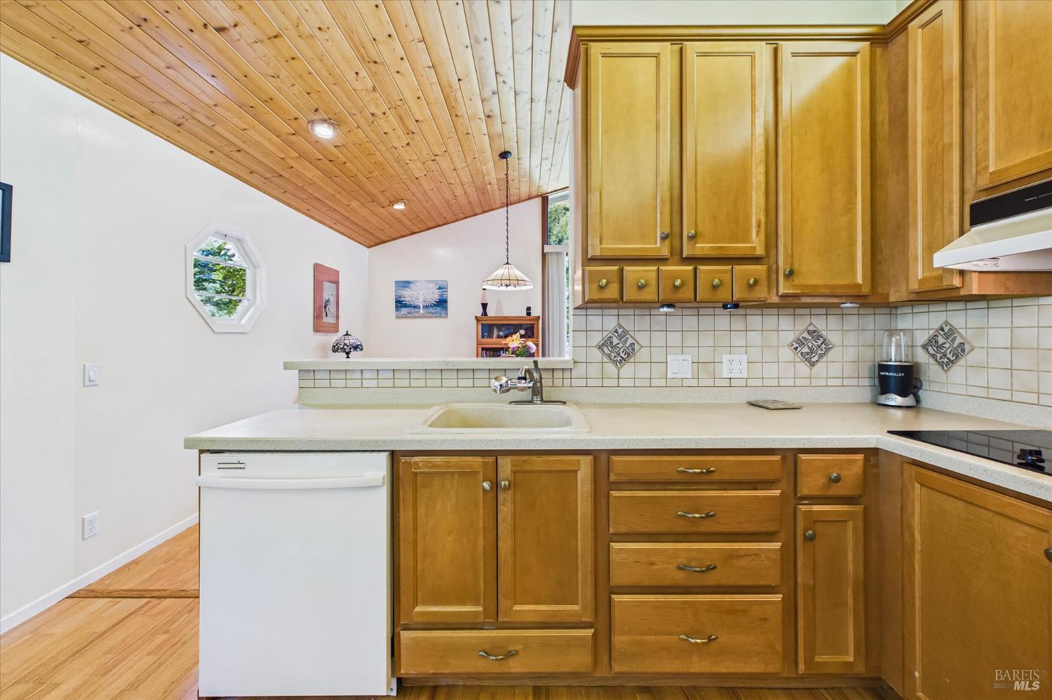 4281 Mitchell Road Eureka, CA 95503 - Photo 26 of 72