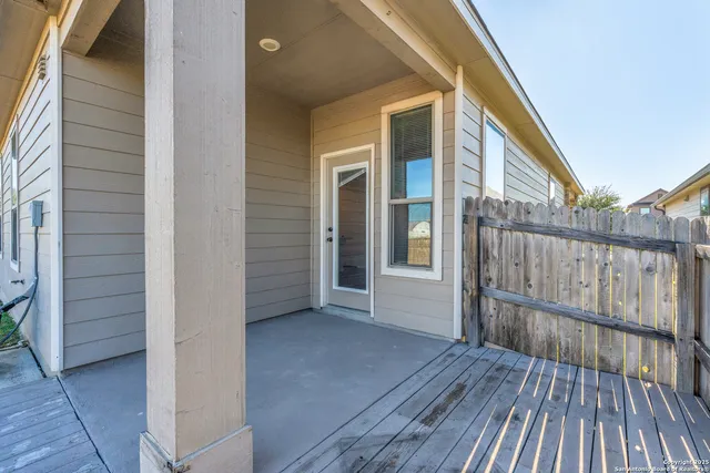 $1,695 | 1999 Wind Chime Way, New Braunfels, TX 78130