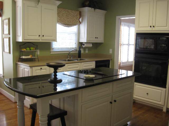 404 Carriage Hill Road Simpsonville, SC 29681 - Photo 2 of 22 Gallery Image 2