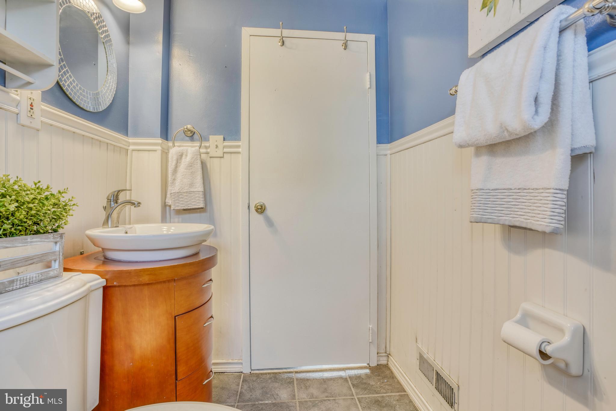 8071 Wallace Road Baltimore, MD 21222 - Photo 25 of 33