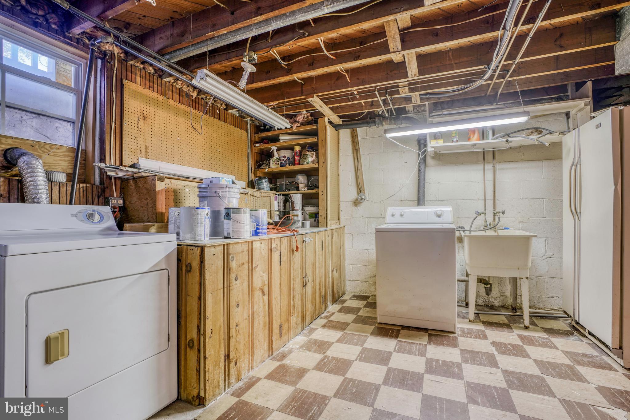 8071 Wallace Road Baltimore, MD 21222 - Photo 29 of 33