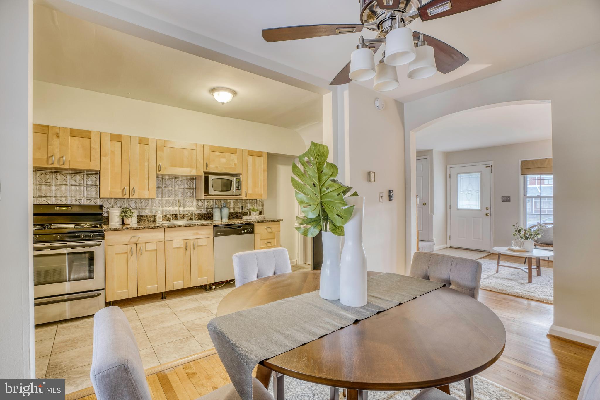 8071 Wallace Road Baltimore, MD 21222 - Photo 10 of 33