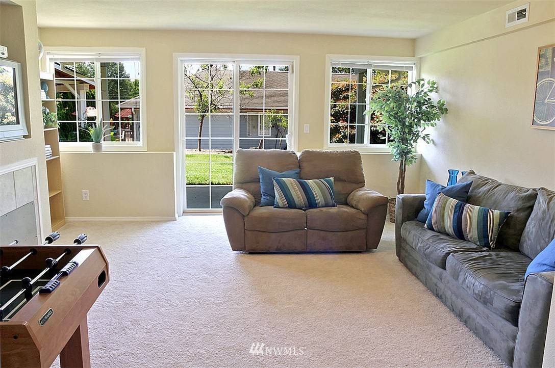 14835 Southeast 114th Street Renton, WA 98059 - Photo 7 of 23 Gallery Image 7