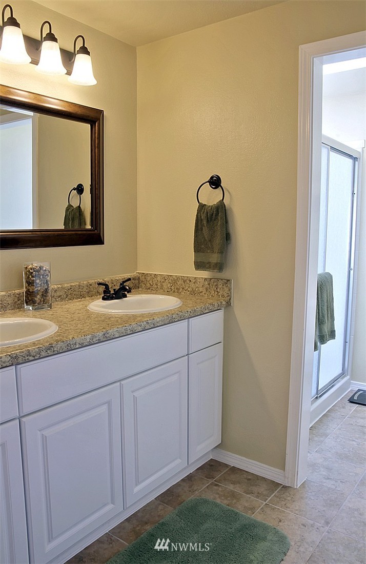 14835 Southeast 114th Street Renton, WA 98059 - Photo 9 of 23 Gallery Image 9