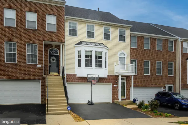 $845,000 | 5153 Ballycastle Circle, Alexandria, VA 22315