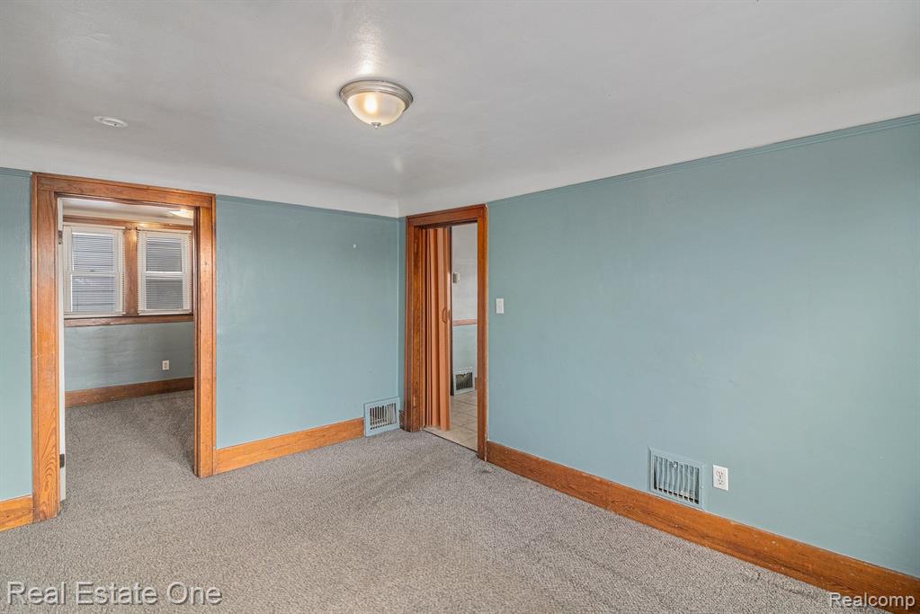 18666 Reed Street Melvindale, MI 48122 - Photo 16 of 27