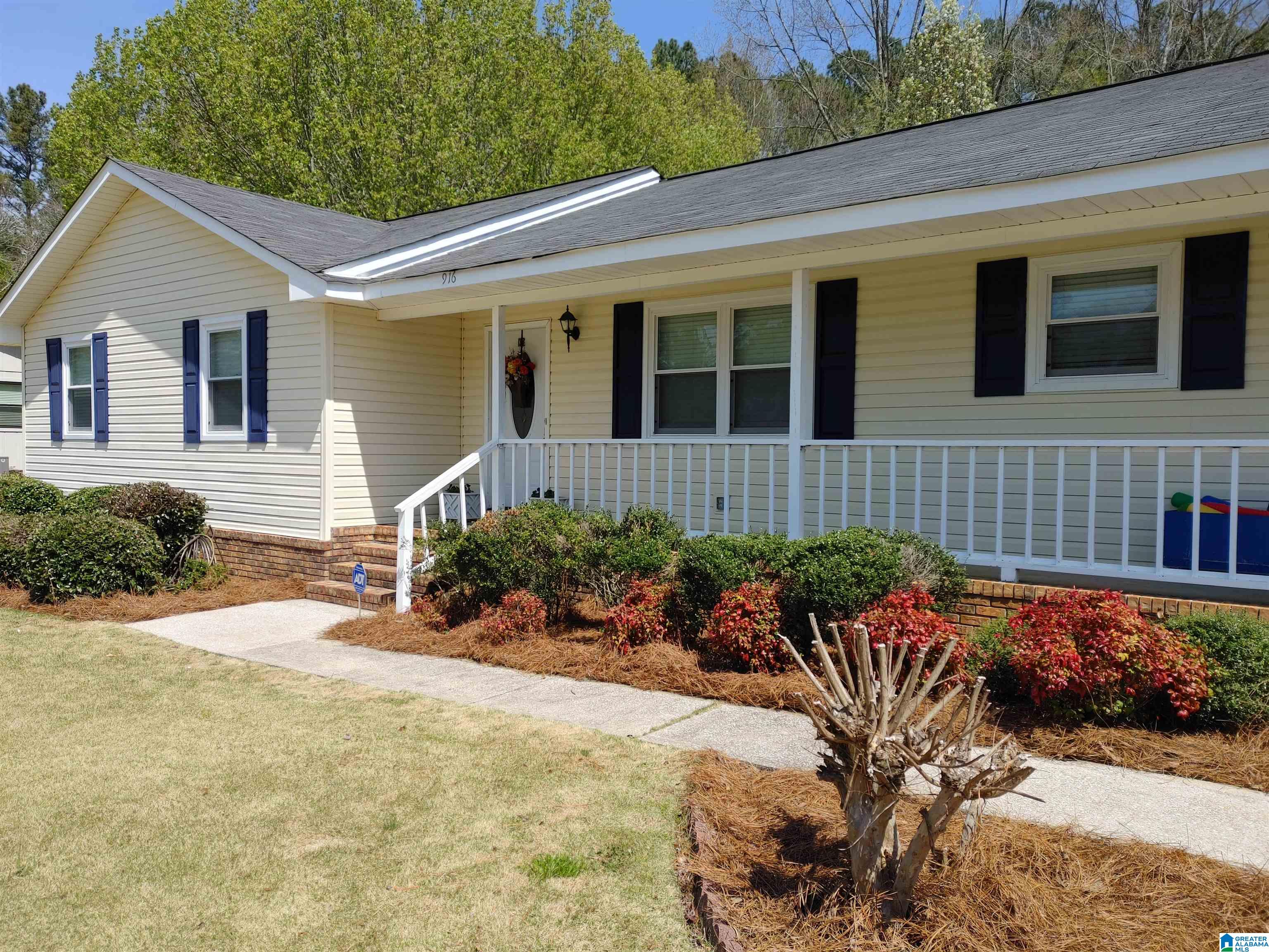 916 Pinecrest Road Sylacauga, AL 35151 - Photo 2 of 21