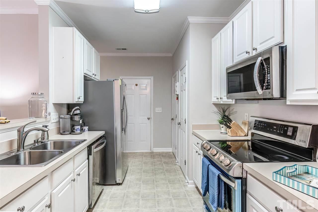 8408 Whisper Ridge Place Raleigh, NC 27613 - Photo 12 of 26