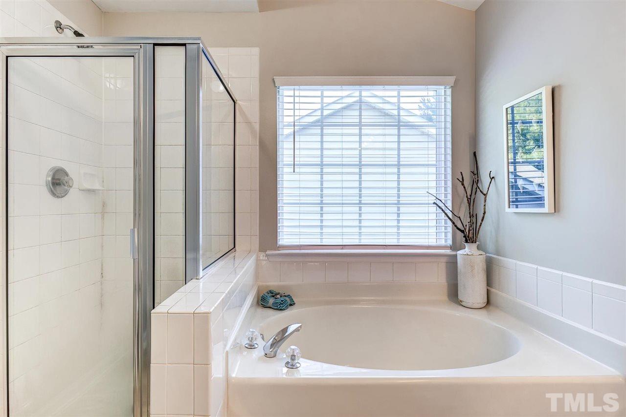 8408 Whisper Ridge Place Raleigh, NC 27613 - Photo 18 of 26