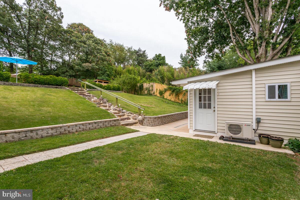 824 Windsor Road Arnold, MD 21012 - Photo 33 of 45 824 Windsor Rd-rear house exit & steps to pool