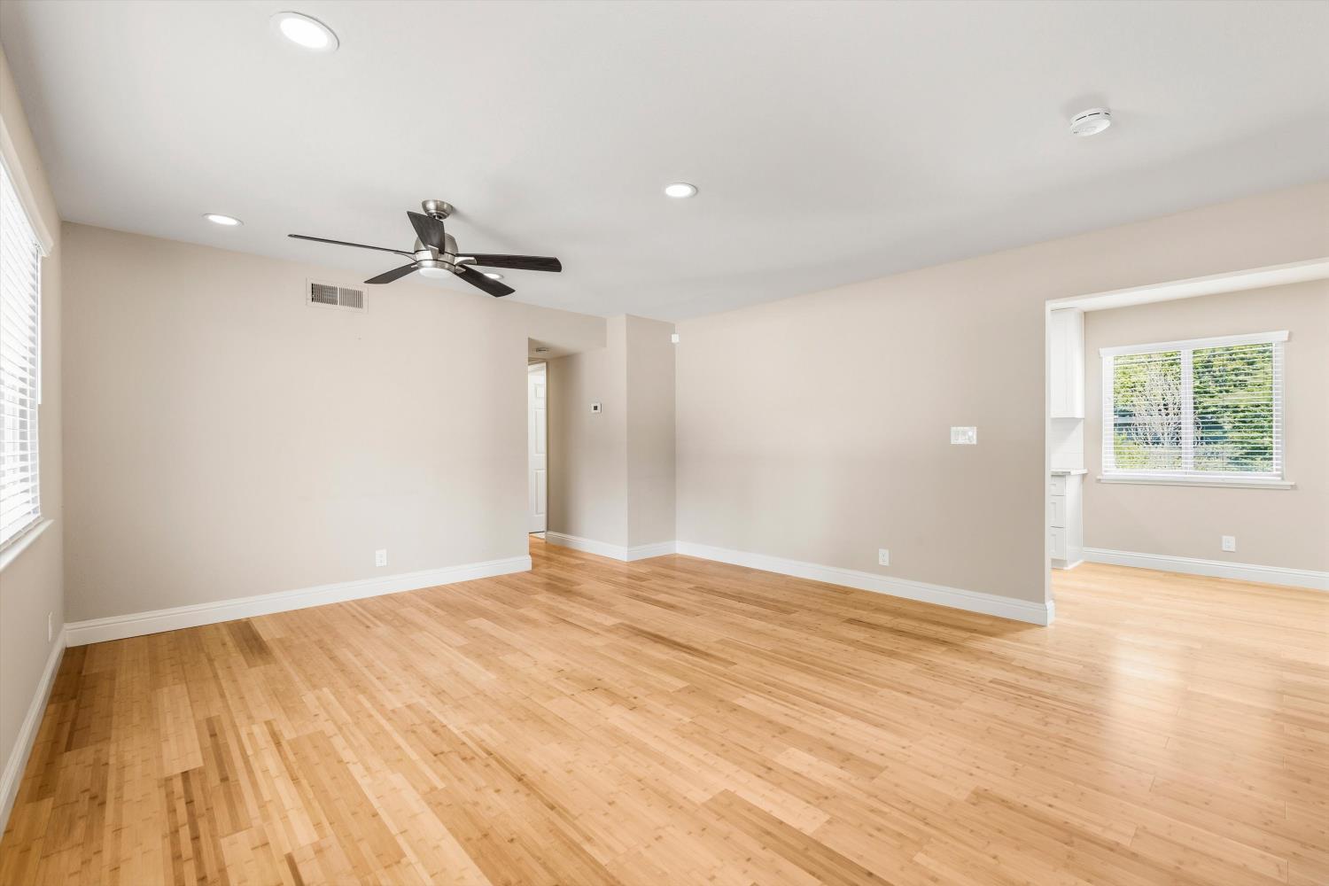 2101 Bircher Way Carmichael, CA 95608 - Photo 6 of 33