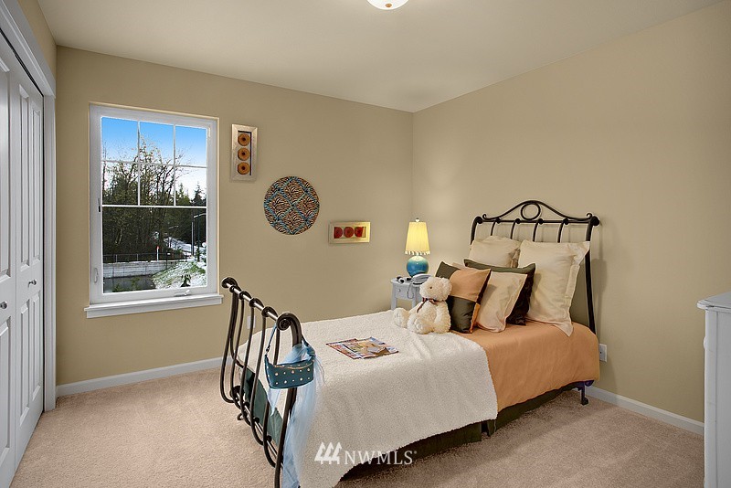 5607 Northeast 8th Street Renton, WA 98059 - Photo 11 of 15 Gallery Image 11