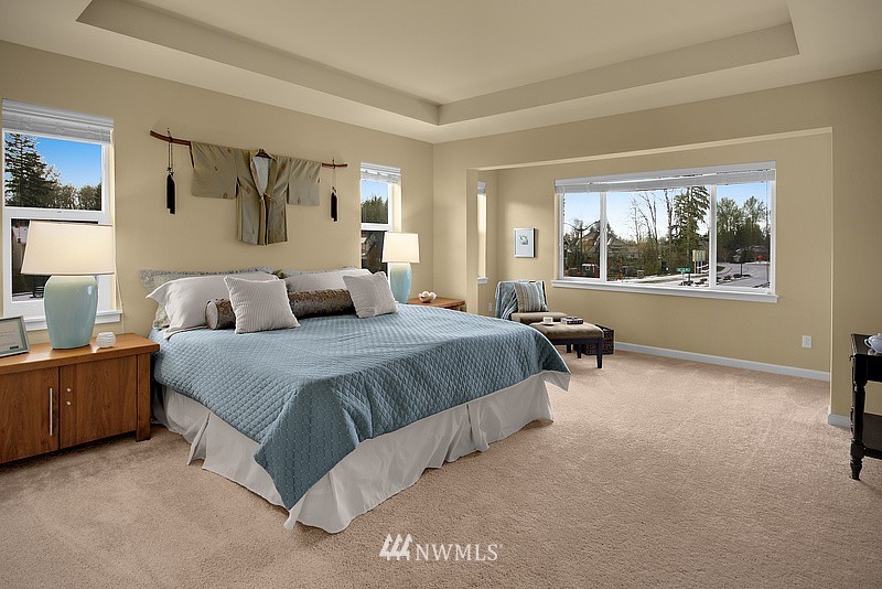 5607 Northeast 8th Street Renton, WA 98059 - Photo 9 of 15 Gallery Image 9