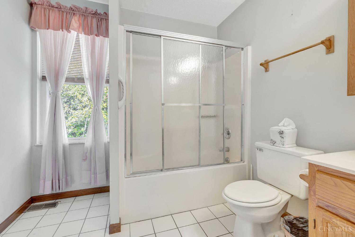 3646 Rackacres Drive Cincinnati, OH 45211 - Photo 23 of 41 Gallery Image 23
