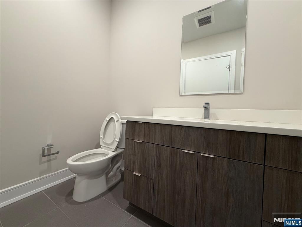 470 Main Street, Unit 604 Fort Lee, NJ 07024 - Photo 10 of 23