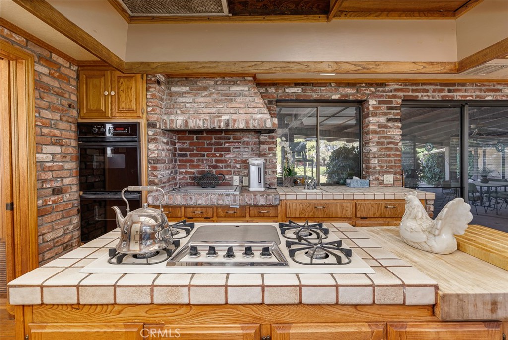 15283 Apple Valley Road Apple Valley, CA 92307 - Photo 7 of 53