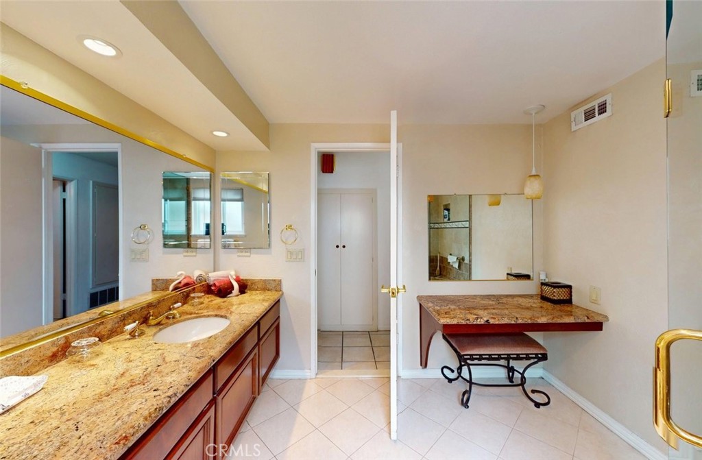 9901 Westhaven Circle Westminster, CA 92683 - Photo 16 of 41 a room with a bed and furniture