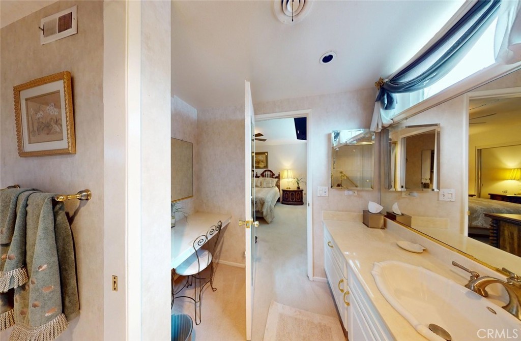 9901 Westhaven Circle Westminster, CA 92683 - Photo 30 of 41 a en suite spacious bathroom with a sink double vanity