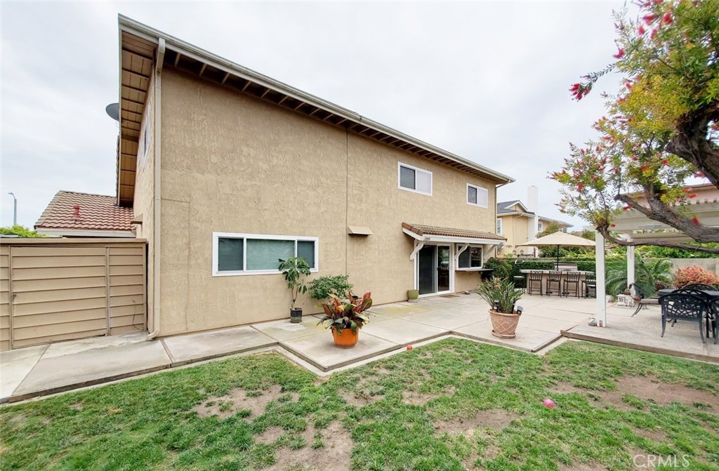9901 Westhaven Circle Westminster, CA 92683 - Photo 39 of 41 a view of a backyard with a patio