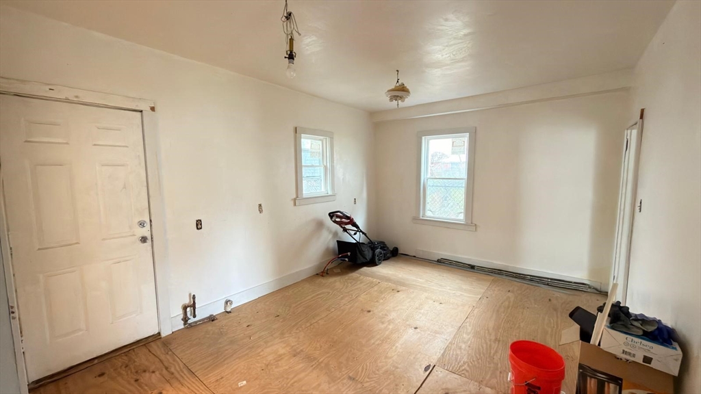 9-11 Barclay Street Worcester, MA 01604 - Photo 11 of 20
