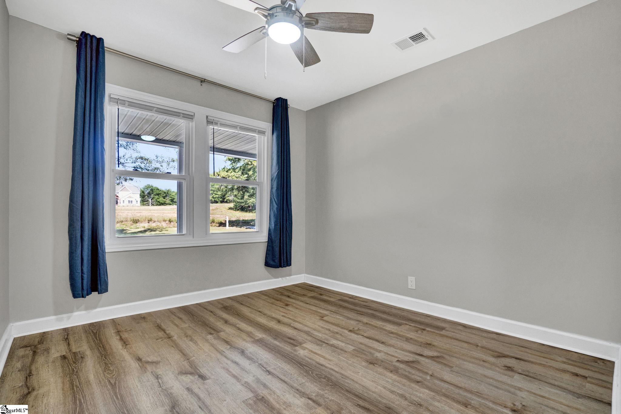 690 Cooper Bridge Road Fountain Inn, SC 29644 - Photo 14 of 37