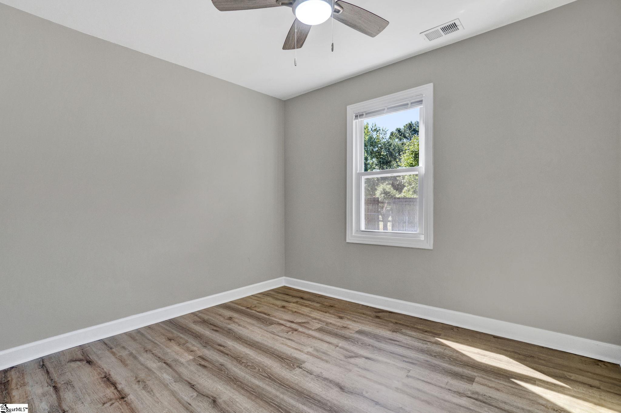 690 Cooper Bridge Road Fountain Inn, SC 29644 - Photo 23 of 37