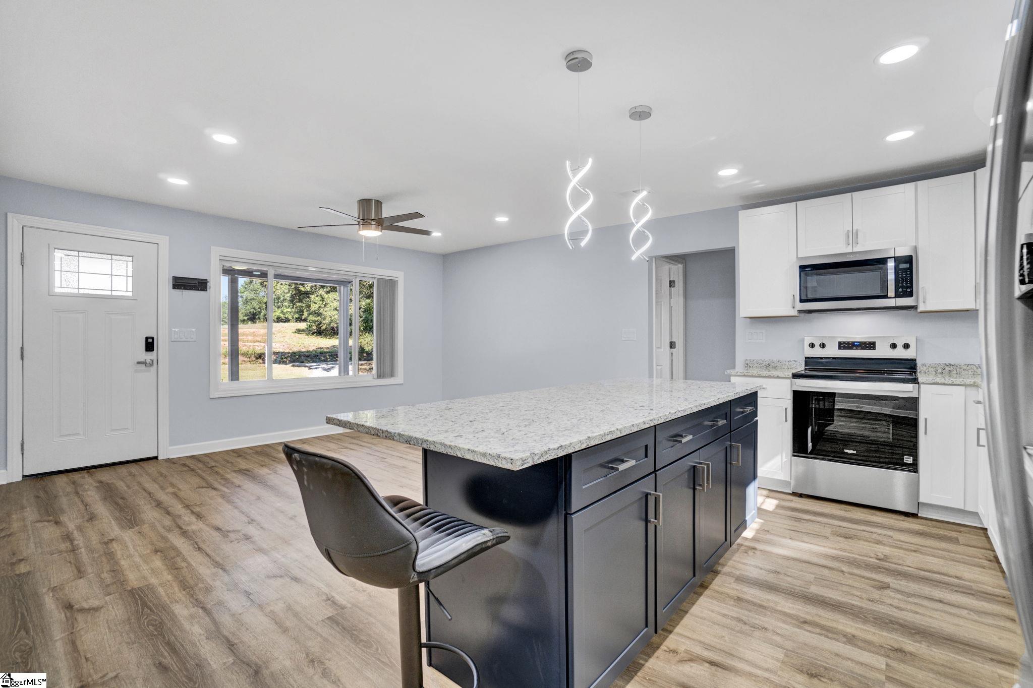 690 Cooper Bridge Road Fountain Inn, SC 29644 - Photo 8 of 37