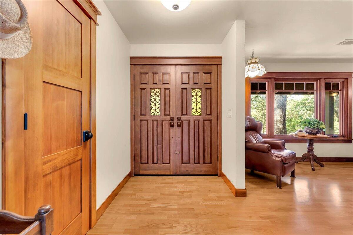 21880 Oak Meadow Road Palo Cedro, CA 96073 - Photo 16 of 79 Entryway