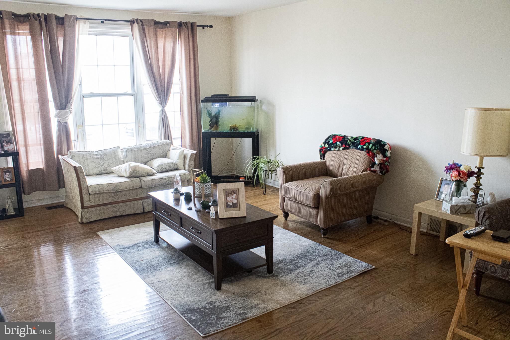 3506 Dows Road Philadelphia, PA 19154 - Photo 2 of 25