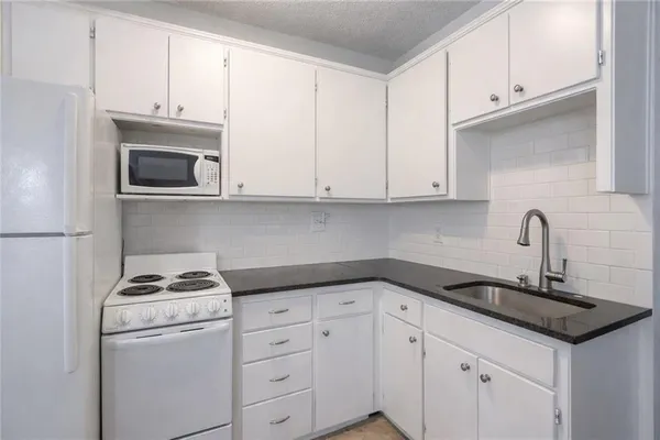$1,575,000 | 3433 Central Street, Kansas City, MO 64111