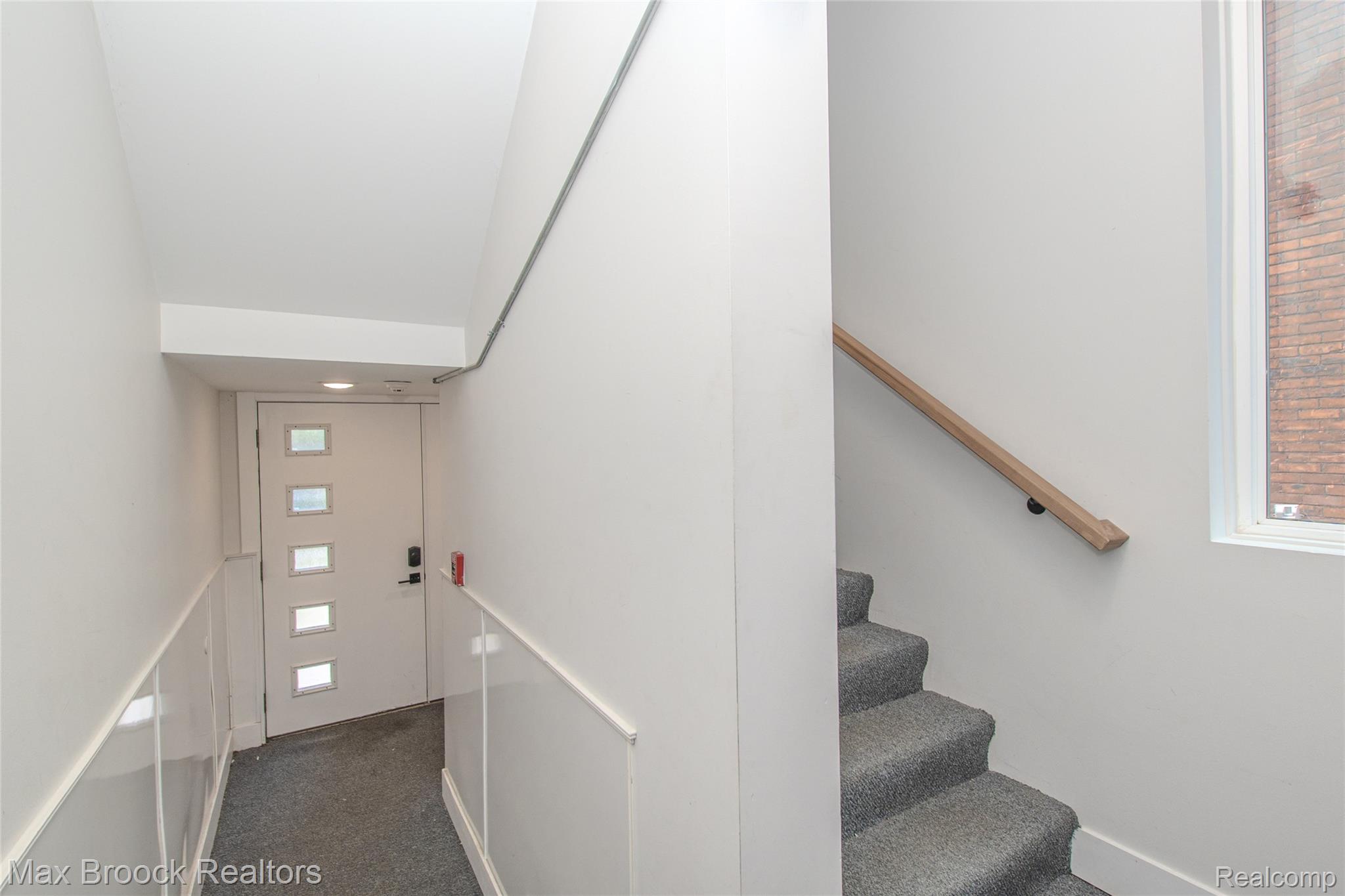 4530 Commonwealth Street, Unit 1 Detroit, MI 48208 - Photo 10 of 66 v511624_18.jpg