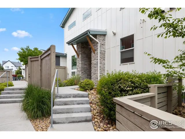 $600,000 | 876 Cimarron Drive, Unit B, Lafayette, CO 80026
