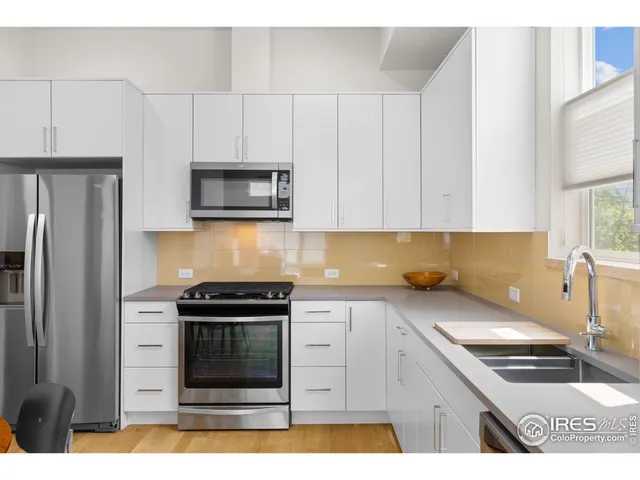 $600,000 | 876 Cimarron Drive, Unit B, Lafayette, CO 80026