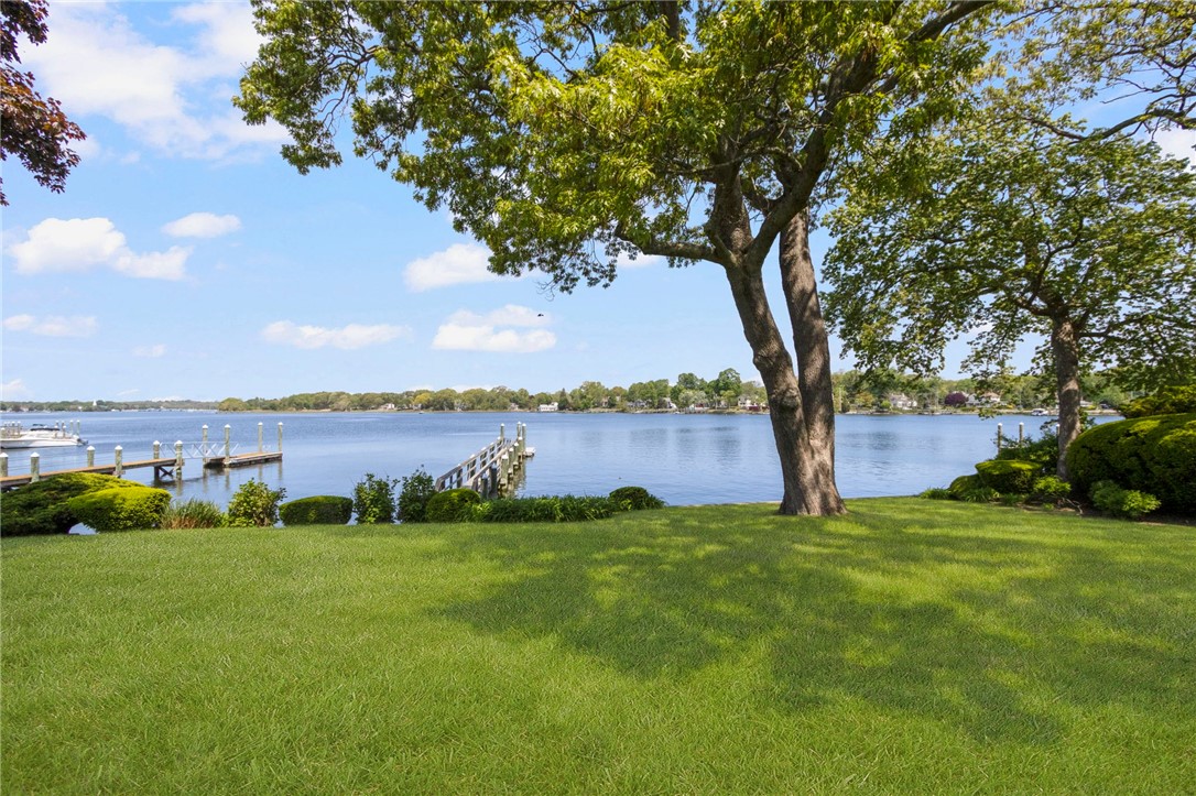 29 Riverside Drive Barrington, RI 02806 - Photo 10 of 37