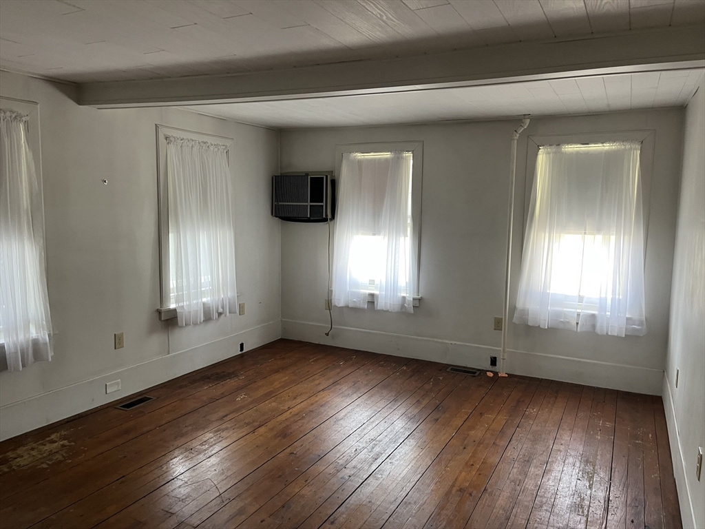 33 Power Square Greenfield, MA 01301 - Photo 11 of 23