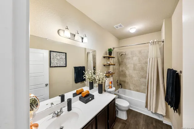 $1,695 | 10918 Airmen Drive, Converse, TX 78109