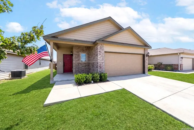 $1,695 | 10918 Airmen Drive, Converse, TX 78109