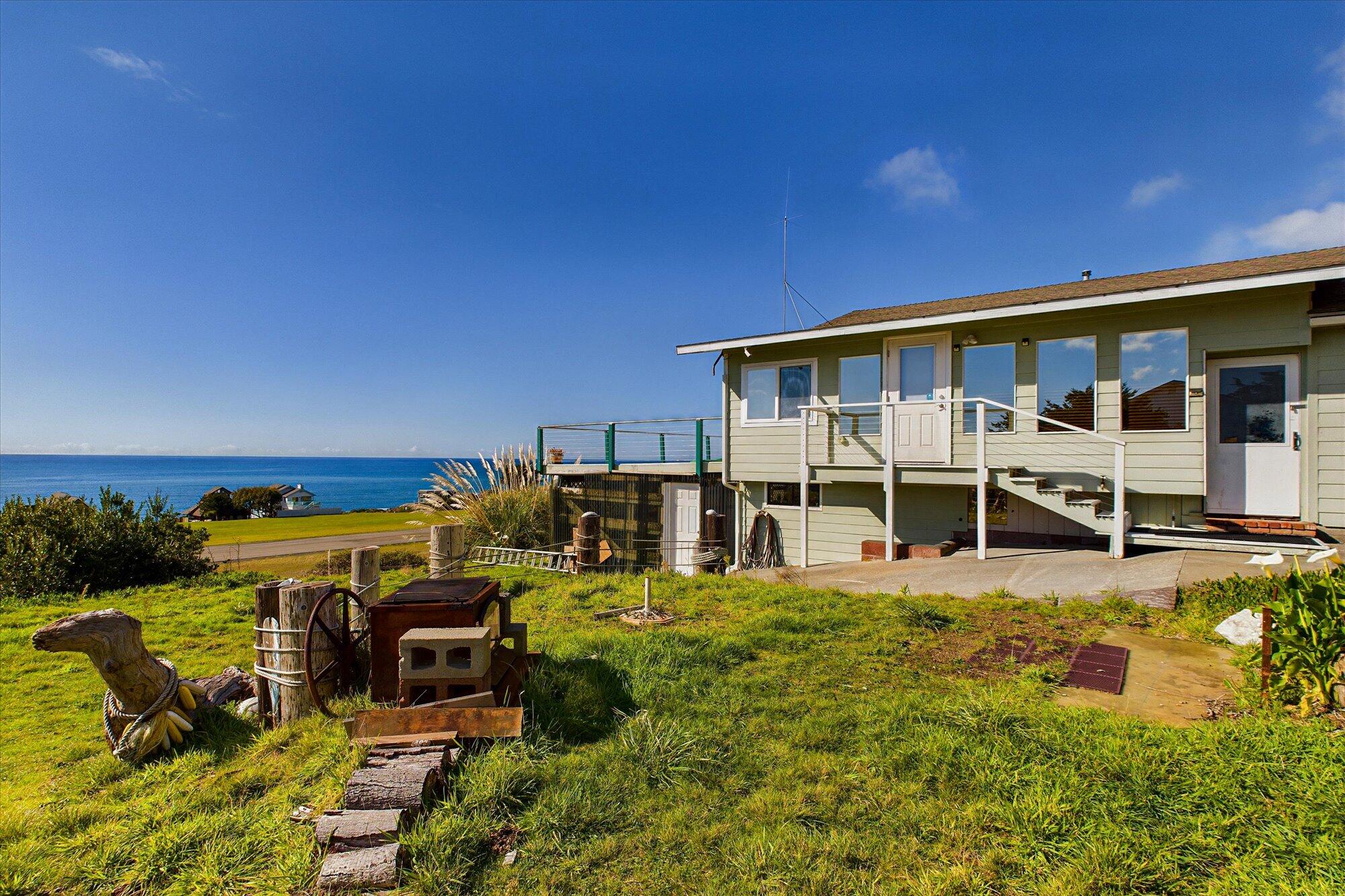 281 Sea View Road Shelter Cove, CA 95589 - Photo 16 of 63 13-281 Sea View-113