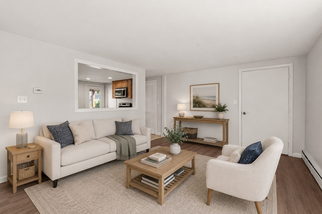121 R Elm Street, Unit 2 Marblehead, MA 01945 - Photo 4 of 25
