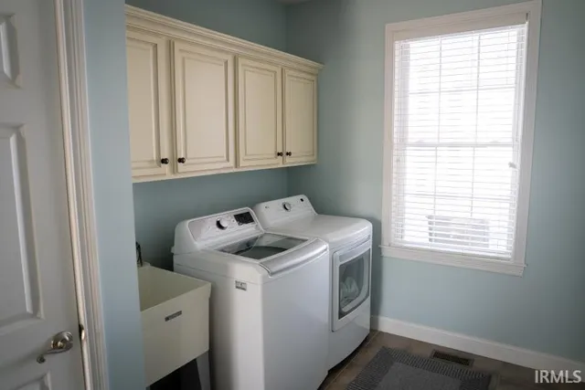 $569,900 | 13681 West Auburn Ridge Court, Linton, IN 47441