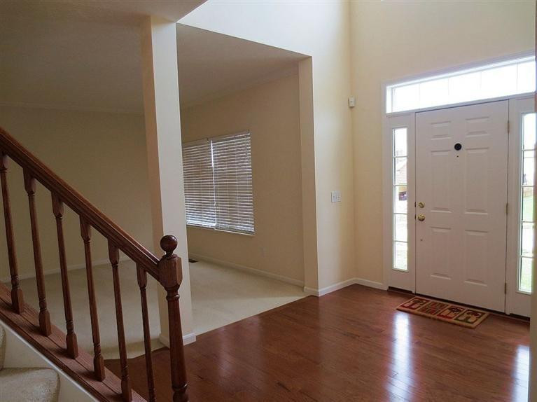 8501 Mossy Ridge Court Florence, KY 41042 - Photo 2 of 30