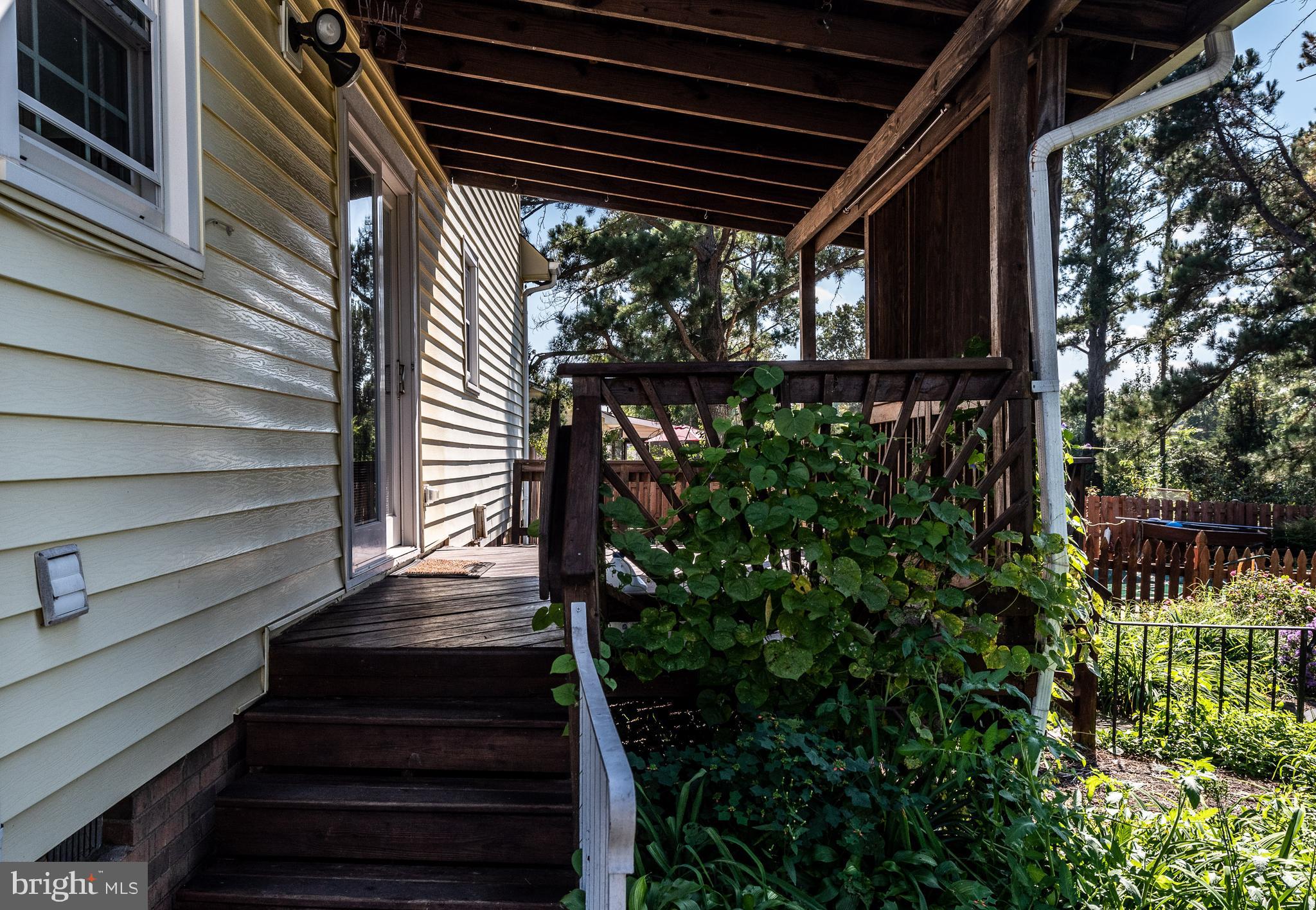 461 Brooke Road Fredericksburg, VA 22405 - Photo 5 of 92