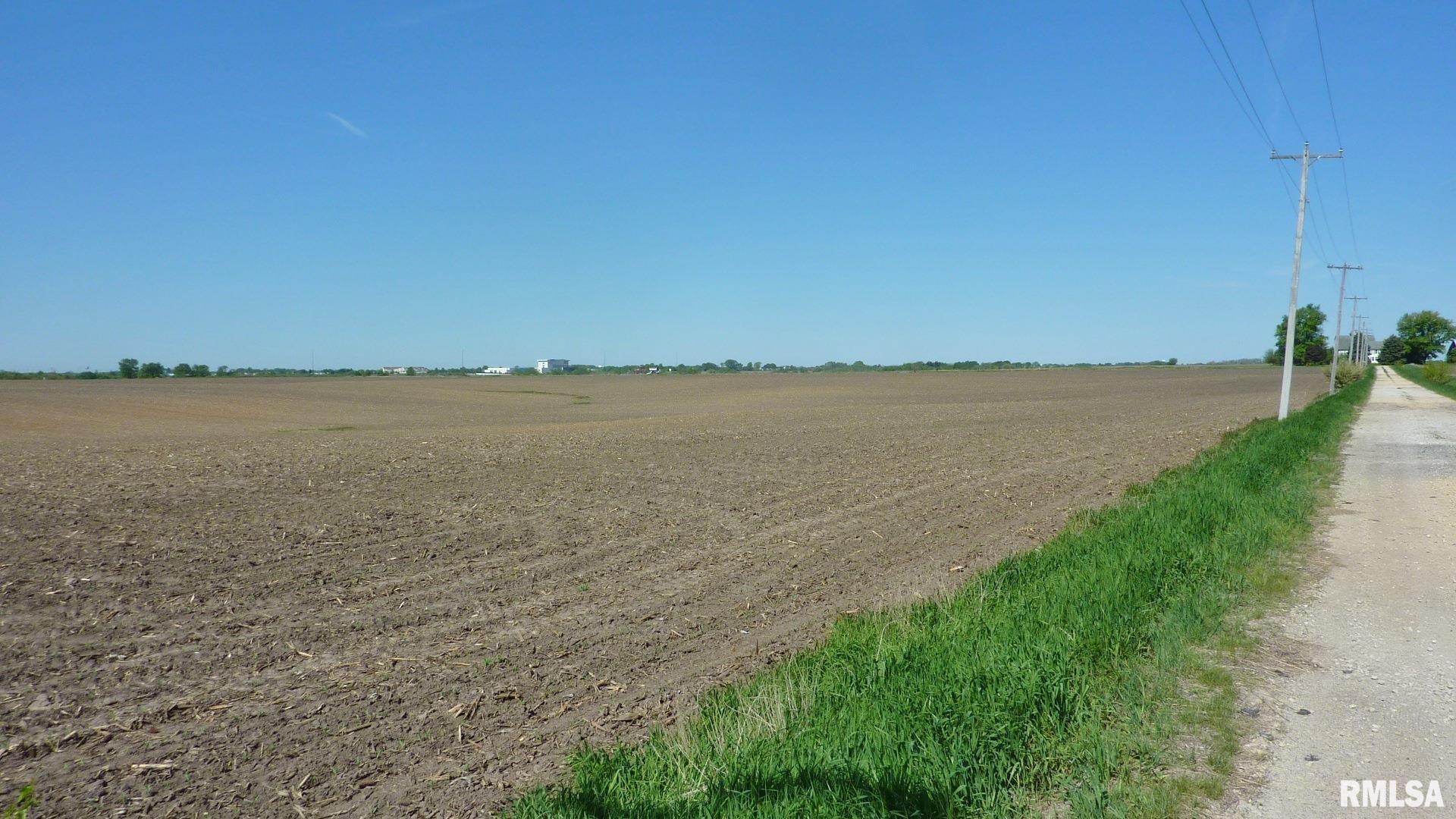7936 Utica Ridge Road Davenport, IA 52807 - Photo 4 of 22 a view of an ocean and beach