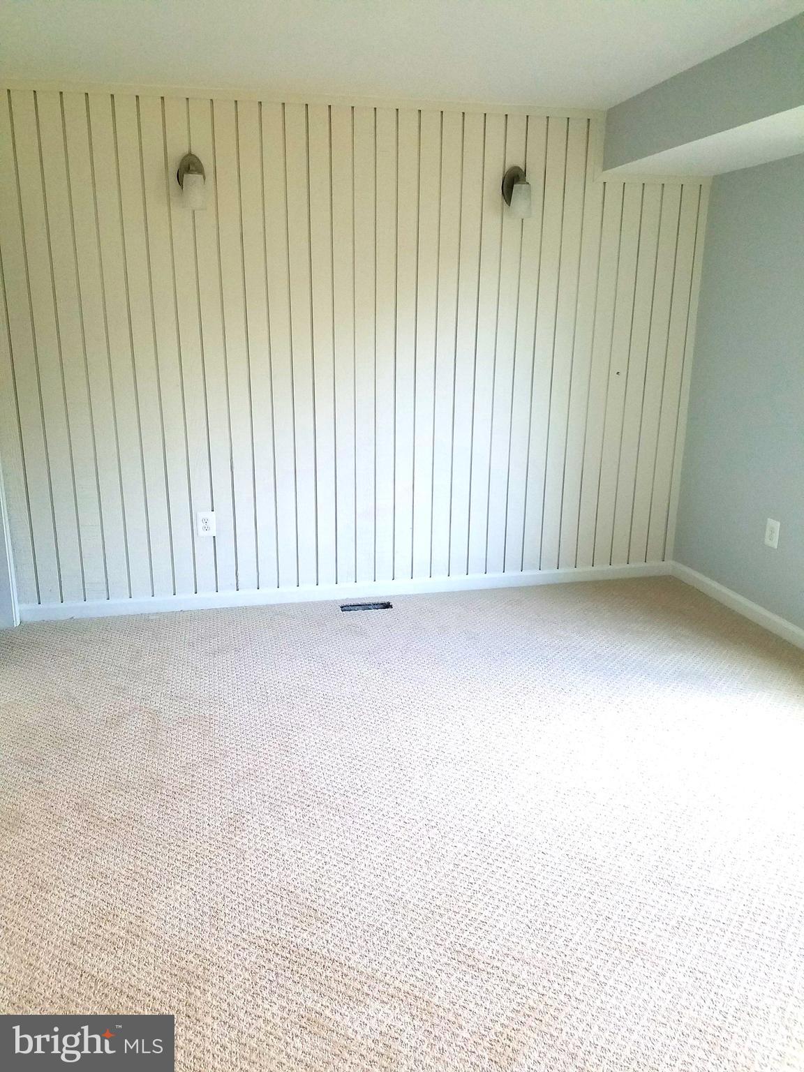 157 Magnolia Road Sterling, VA 20164 - Photo 12 of 24 Bath (Master)